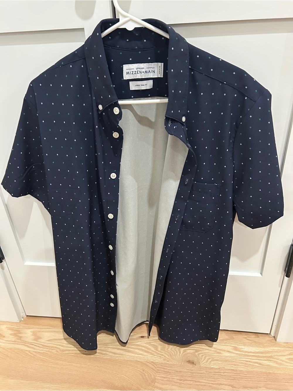 Mizzen+Main Navy Button-Up Short Sleeve with White and Green Dot Print
